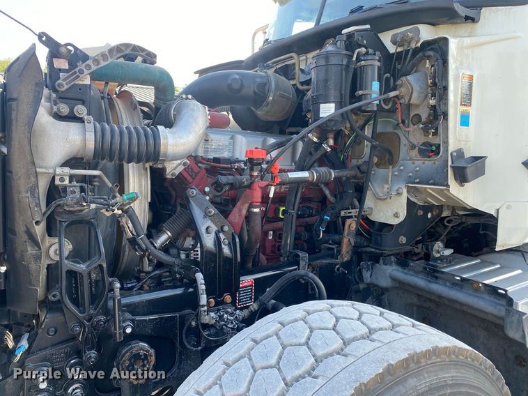 image for item DI7771 2013 Mack GU713  vacuum truck