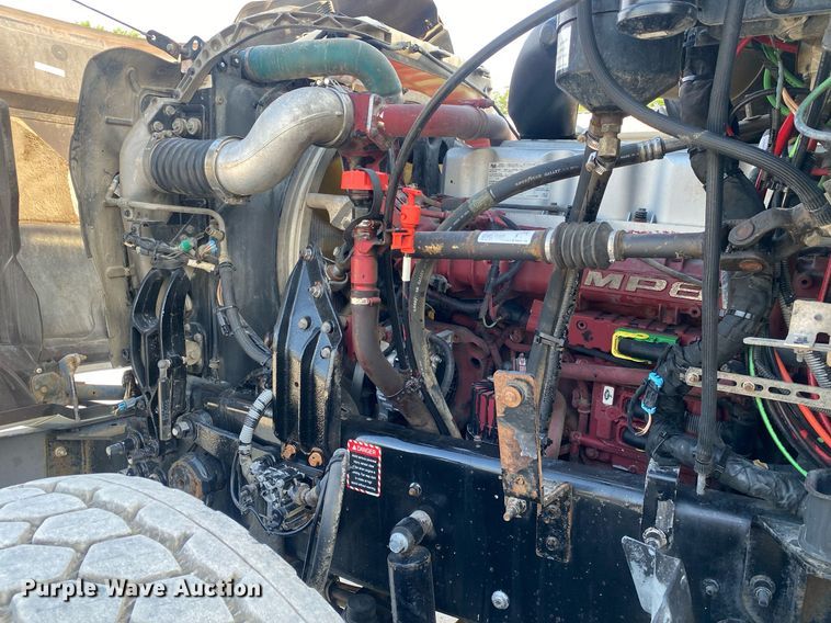 image for item DI7771 2013 Mack GU713  vacuum truck