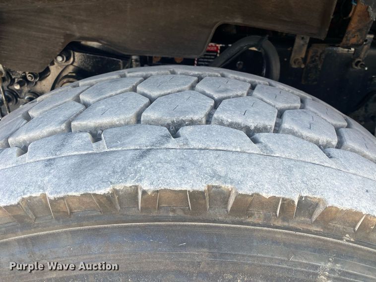 image for item DI7771 2013 Mack GU713  vacuum truck