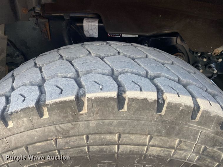 image for item DI7771 2013 Mack GU713  vacuum truck