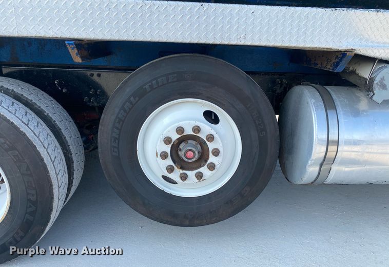 image for item DI7771 2013 Mack GU713  vacuum truck