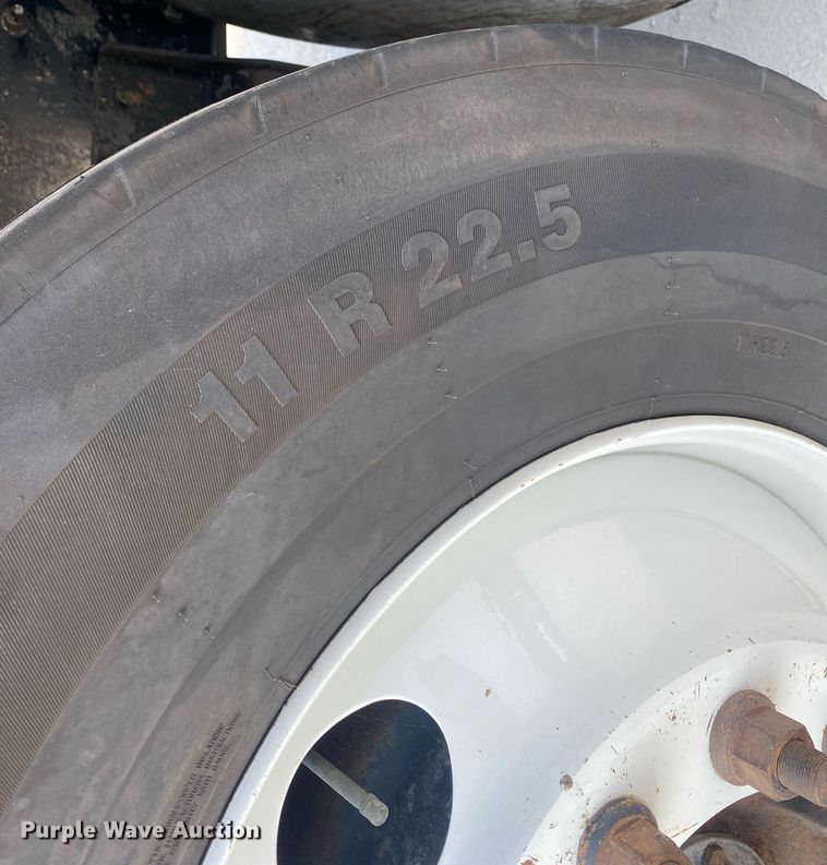 image for item DI7771 2013 Mack GU713  vacuum truck