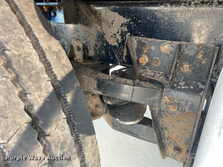 image for item DI7771 2013 Mack GU713  vacuum truck