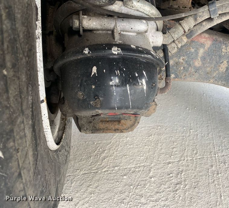 image for item DI7771 2013 Mack GU713  vacuum truck