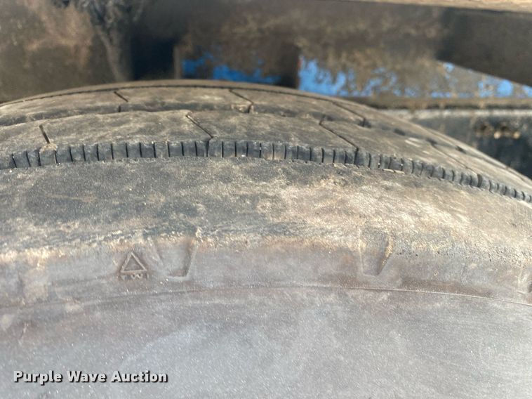 image for item DI7771 2013 Mack GU713  vacuum truck