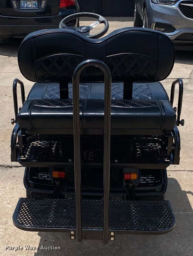 image for item DI7792 2022 Cricket  golf cart