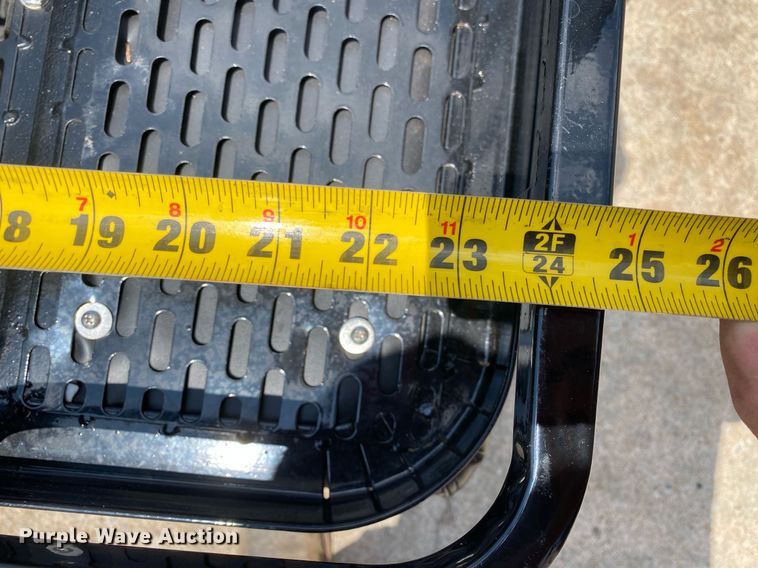 image for item DI7792 2022 Cricket  golf cart