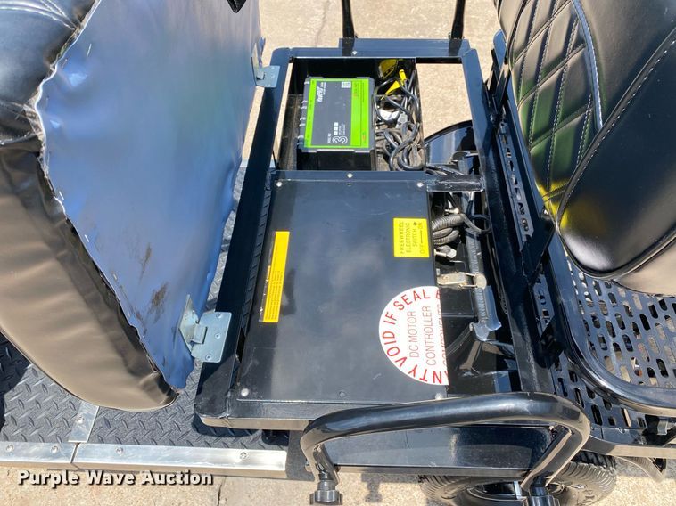 image for item DI7792 2022 Cricket  golf cart