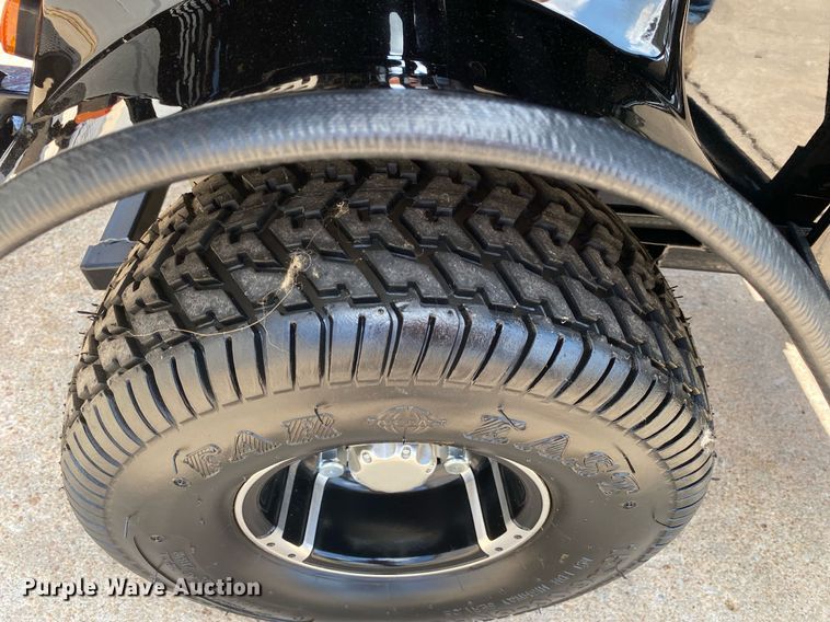 image for item DI7792 2022 Cricket  golf cart