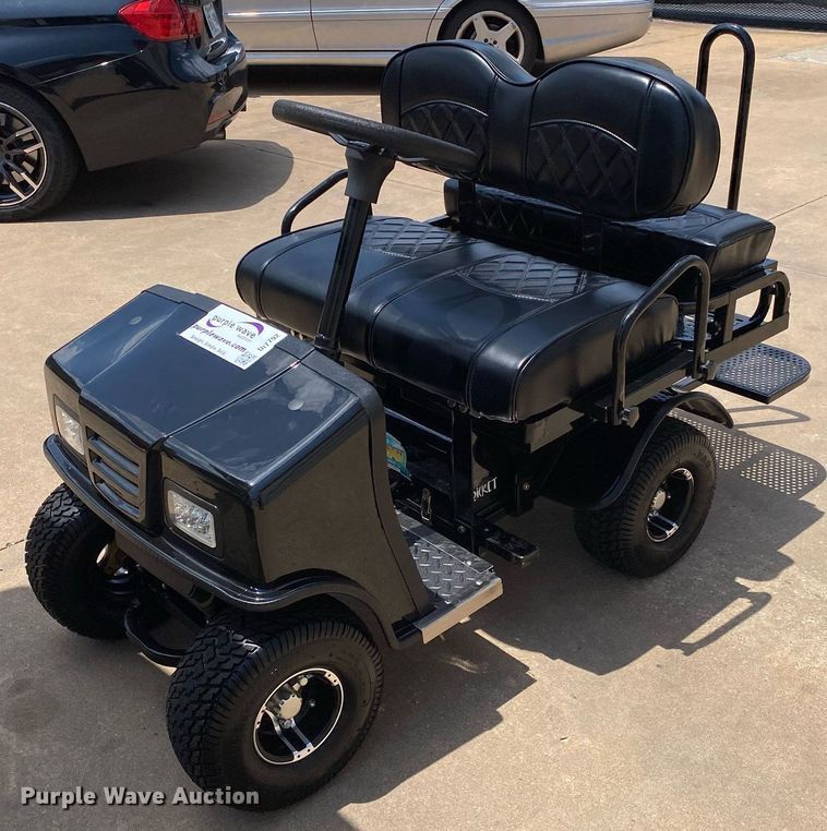 image for item DI7792 2022 Cricket  golf cart