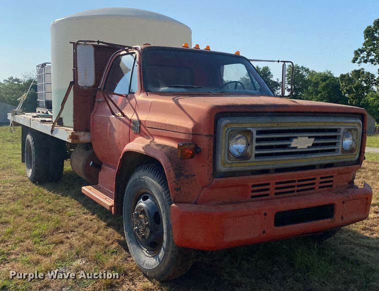 image for item DI7809 1975 Chevrolet C60  flatbed truck