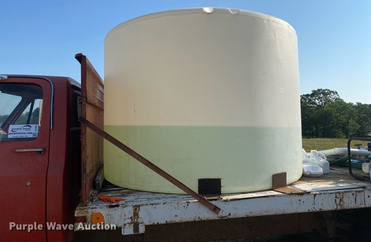 image for item DI7809 1975 Chevrolet C60  flatbed truck