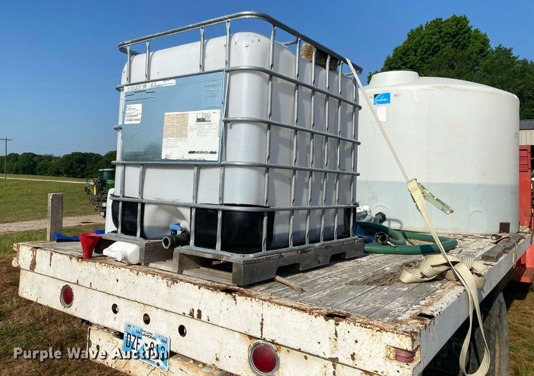 image for item DI7809 1975 Chevrolet C60  flatbed truck