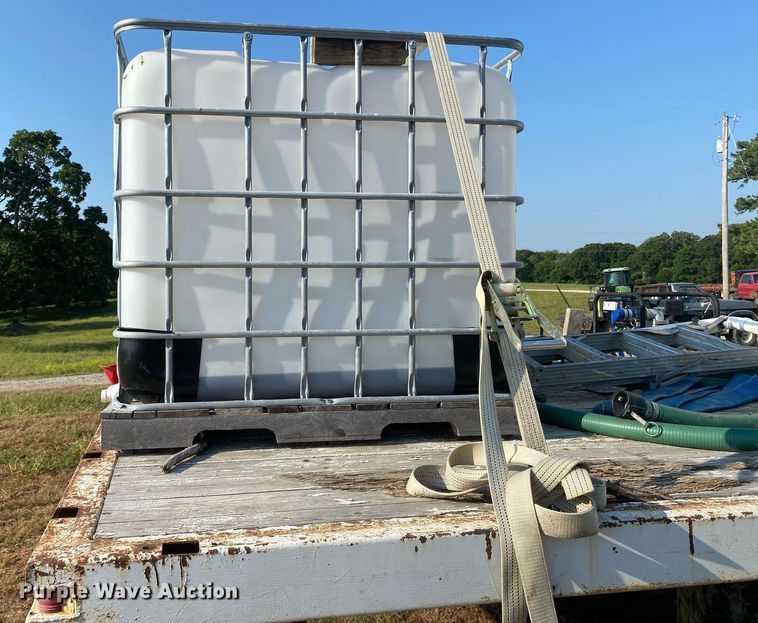 image for item DI7809 1975 Chevrolet C60  flatbed truck