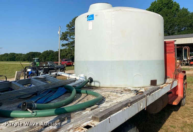 image for item DI7809 1975 Chevrolet C60  flatbed truck