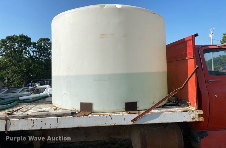 image for item DI7809 1975 Chevrolet C60  flatbed truck