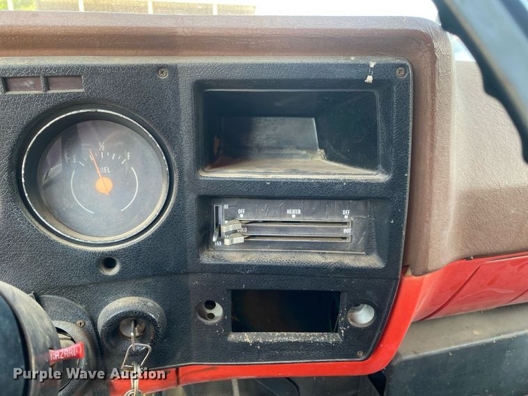 image for item DI7809 1975 Chevrolet C60  flatbed truck