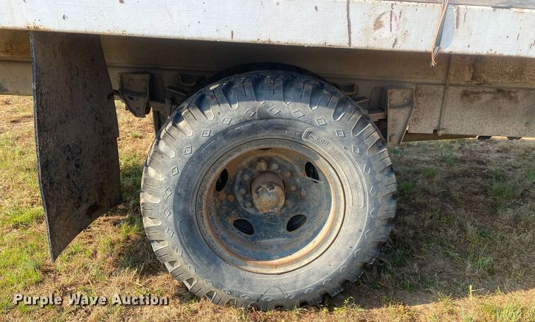 image for item DI7809 1975 Chevrolet C60  flatbed truck