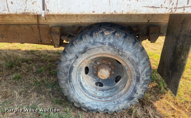 image for item DI7809 1975 Chevrolet C60  flatbed truck