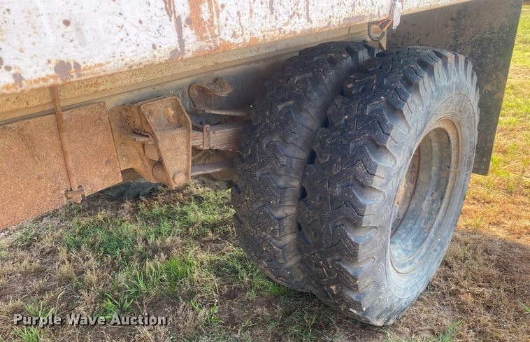 image for item DI7809 1975 Chevrolet C60  flatbed truck