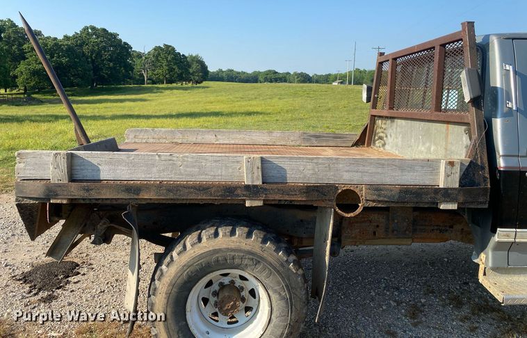 image for item DI7810 1986 Ford F250  bale bed pickup truck