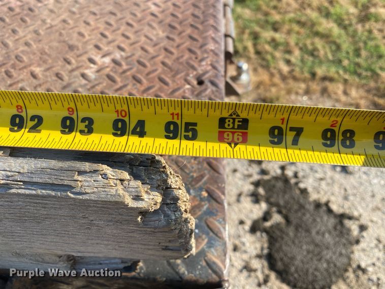 image for item DI7810 1986 Ford F250  bale bed pickup truck