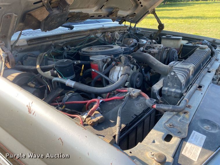 image for item DI7810 1986 Ford F250  bale bed pickup truck