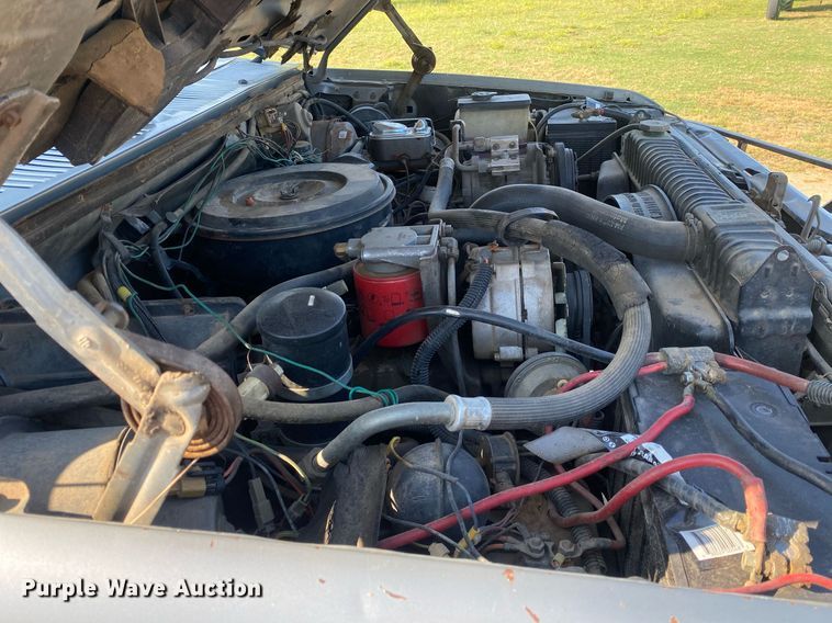 image for item DI7810 1986 Ford F250  bale bed pickup truck