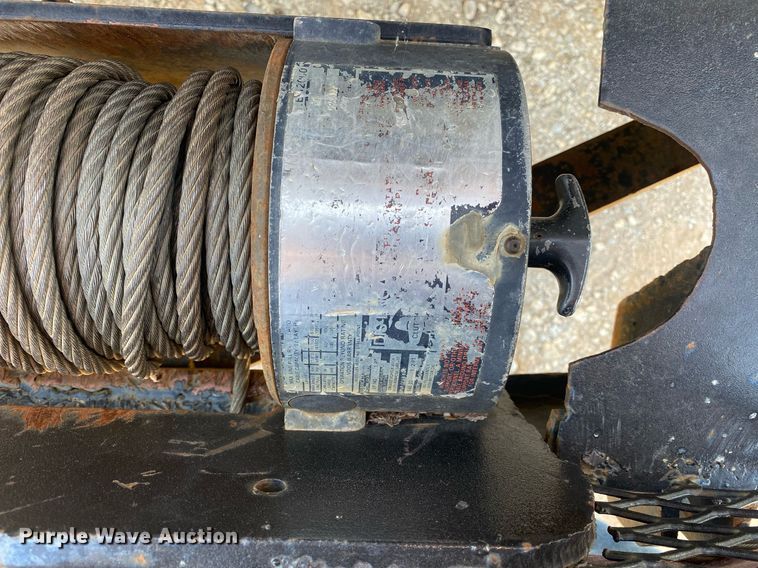 image for item DI7810 1986 Ford F250  bale bed pickup truck