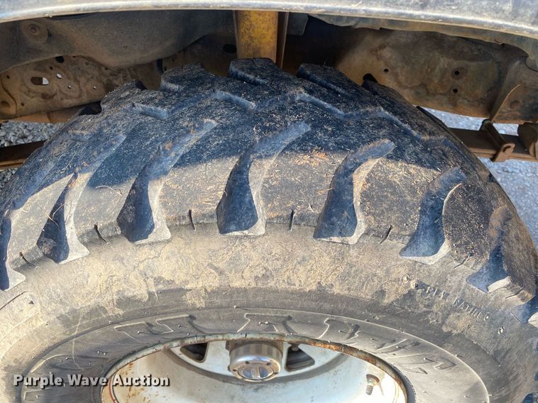 image for item DI7810 1986 Ford F250  bale bed pickup truck