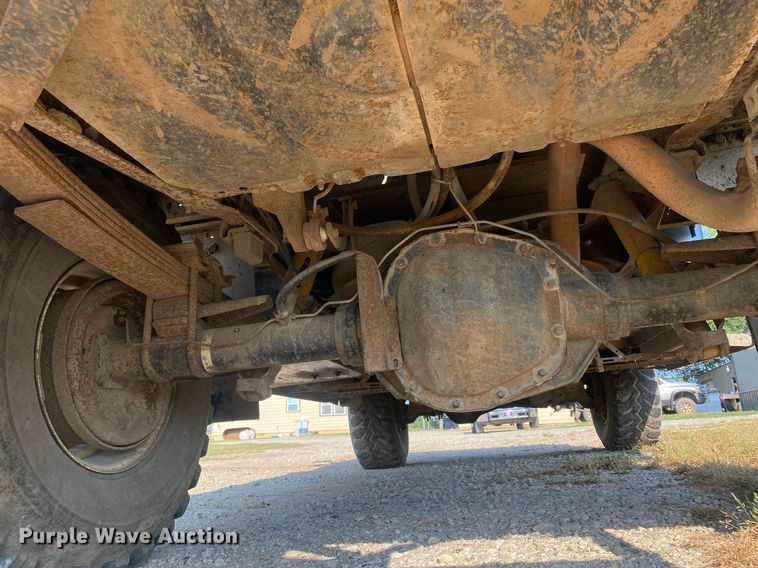 image for item DI7810 1986 Ford F250  bale bed pickup truck