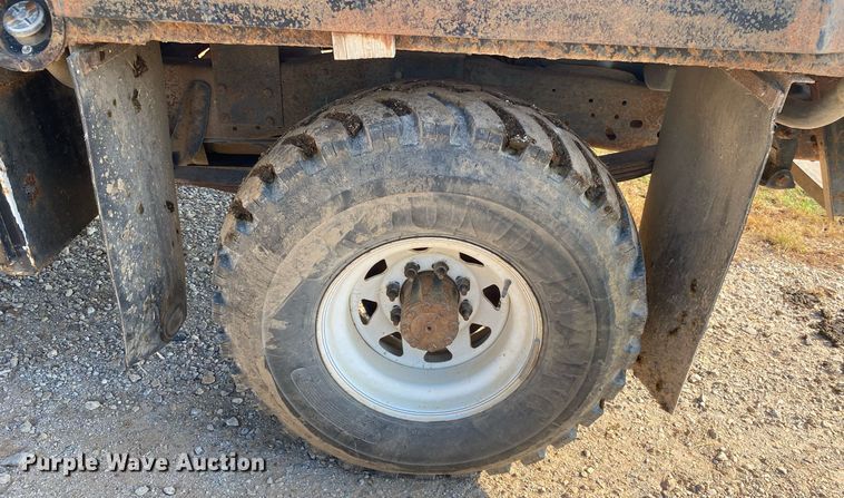 image for item DI7810 1986 Ford F250  bale bed pickup truck