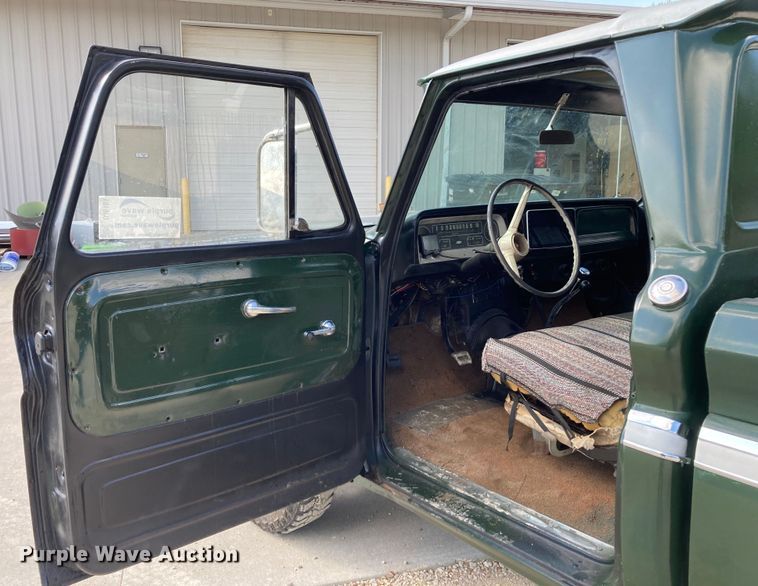 image for item DJ6161 1966 Chevrolet C10  pickup truck with 2005 Chevrolet 1500 chassis