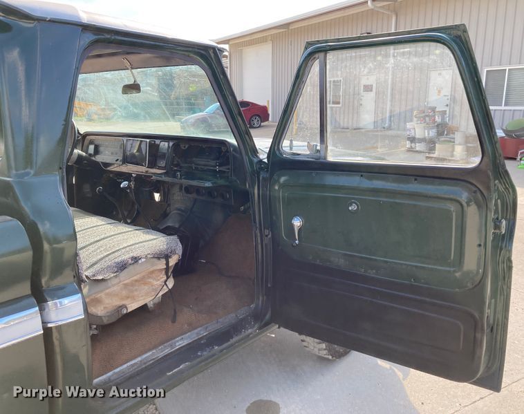 image for item DJ6161 1966 Chevrolet C10  pickup truck with 2005 Chevrolet 1500 chassis