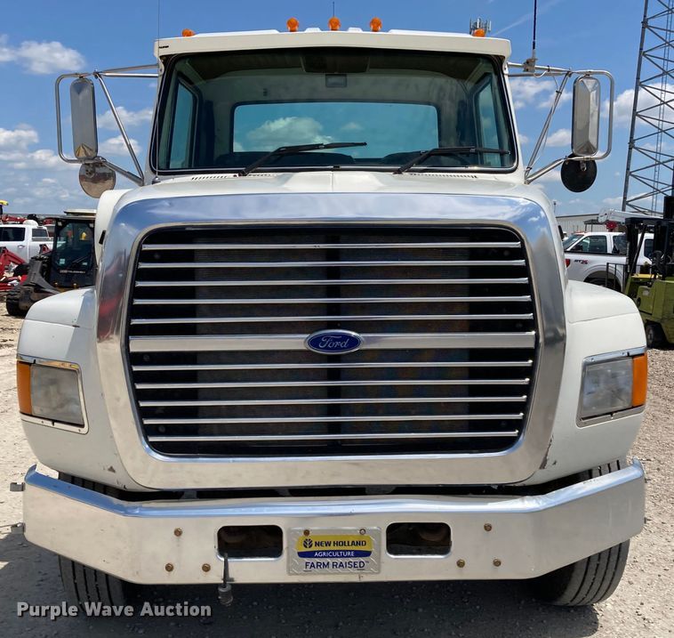 image for item DJ6163 1996 Ford LS8000  truck cab and chassis