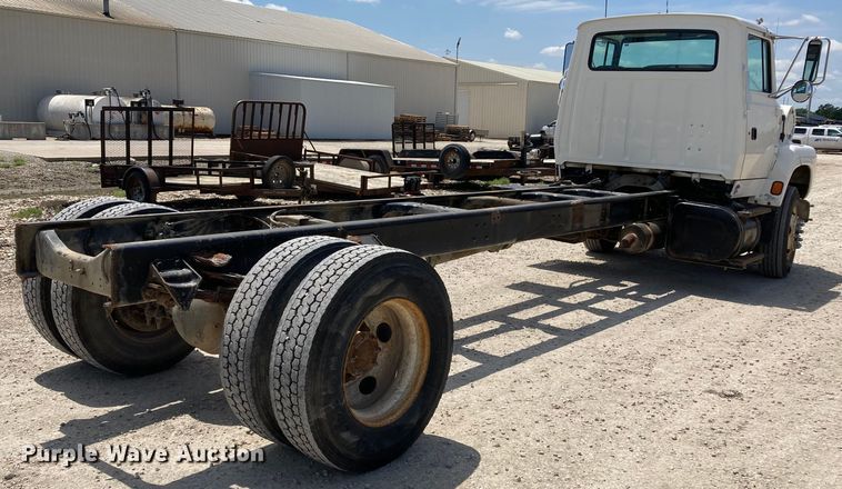 image for item DJ6163 1996 Ford LS8000  truck cab and chassis
