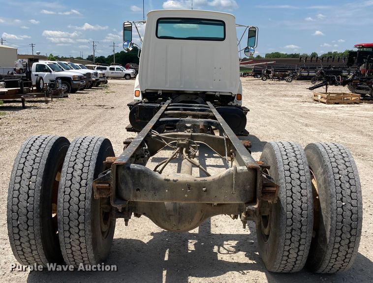 image for item DJ6163 1996 Ford LS8000  truck cab and chassis