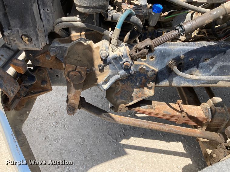 image for item DJ6163 1996 Ford LS8000  truck cab and chassis