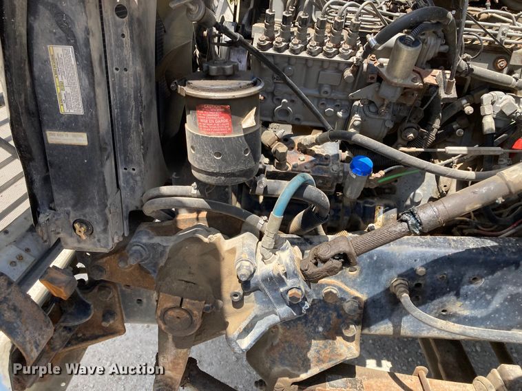 image for item DJ6163 1996 Ford LS8000  truck cab and chassis