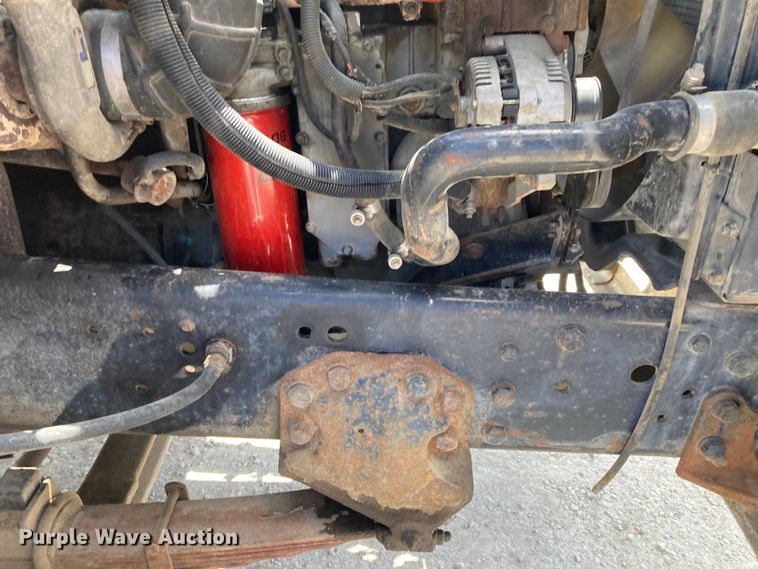 image for item DJ6163 1996 Ford LS8000  truck cab and chassis