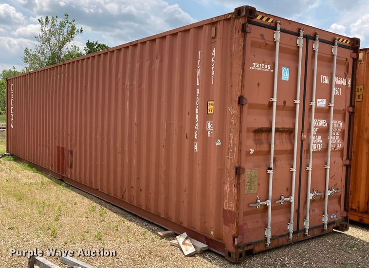 image for item DJ6165 2007 Triton  storage container