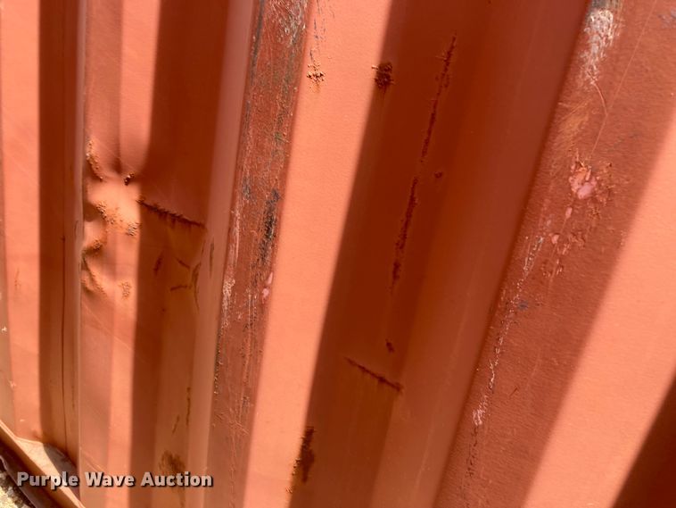 image for item DJ6165 2007 Triton  storage container