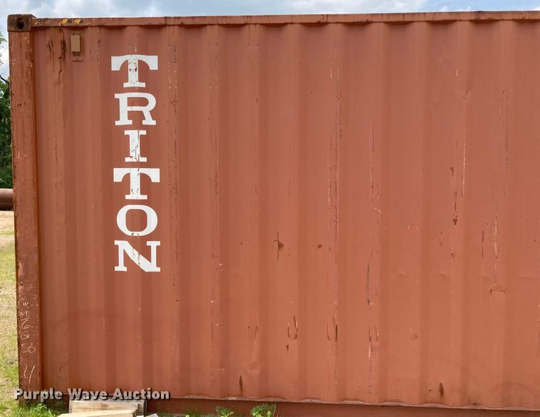 image for item DJ6165 2007 Triton  storage container