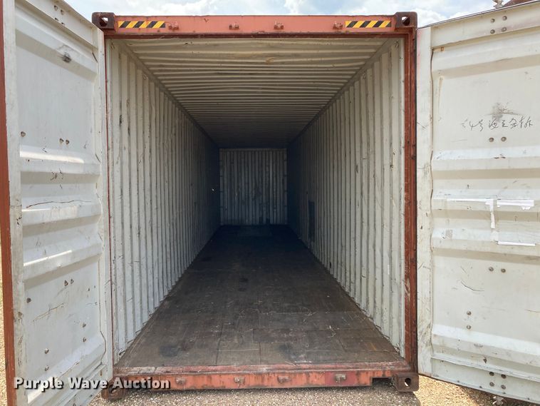 image for item DJ6165 2007 Triton  storage container