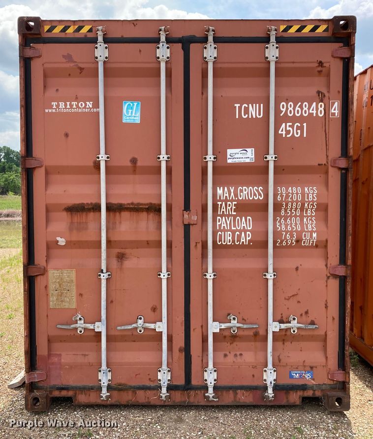 image for item DJ6165 2007 Triton  storage container