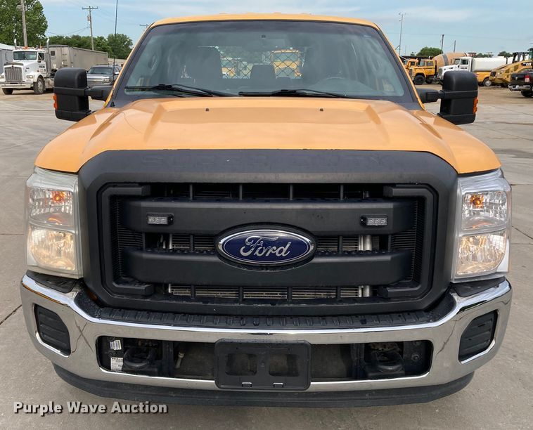 image for item DJ6166 2015 Ford F250 Super Duty  Crew Cab pickup truck