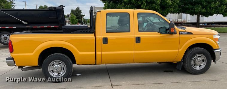 image for item DJ6166 2015 Ford F250 Super Duty  Crew Cab pickup truck