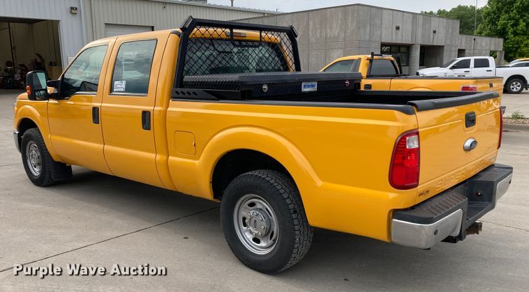 image for item DJ6166 2015 Ford F250 Super Duty  Crew Cab pickup truck