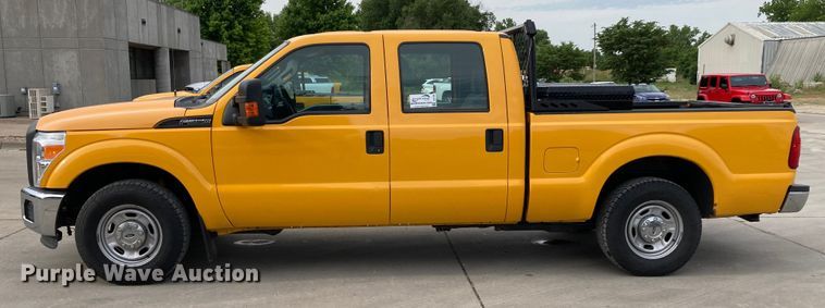 image for item DJ6166 2015 Ford F250 Super Duty  Crew Cab pickup truck