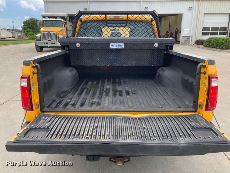 image for item DJ6166 2015 Ford F250 Super Duty  Crew Cab pickup truck